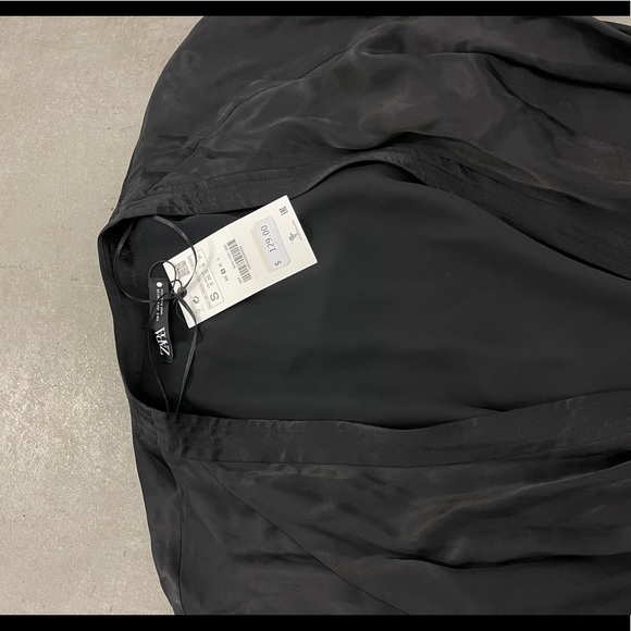 ZARA Embroidered Satin Effect Kimono Robe sz Small - Picture 15 of 15